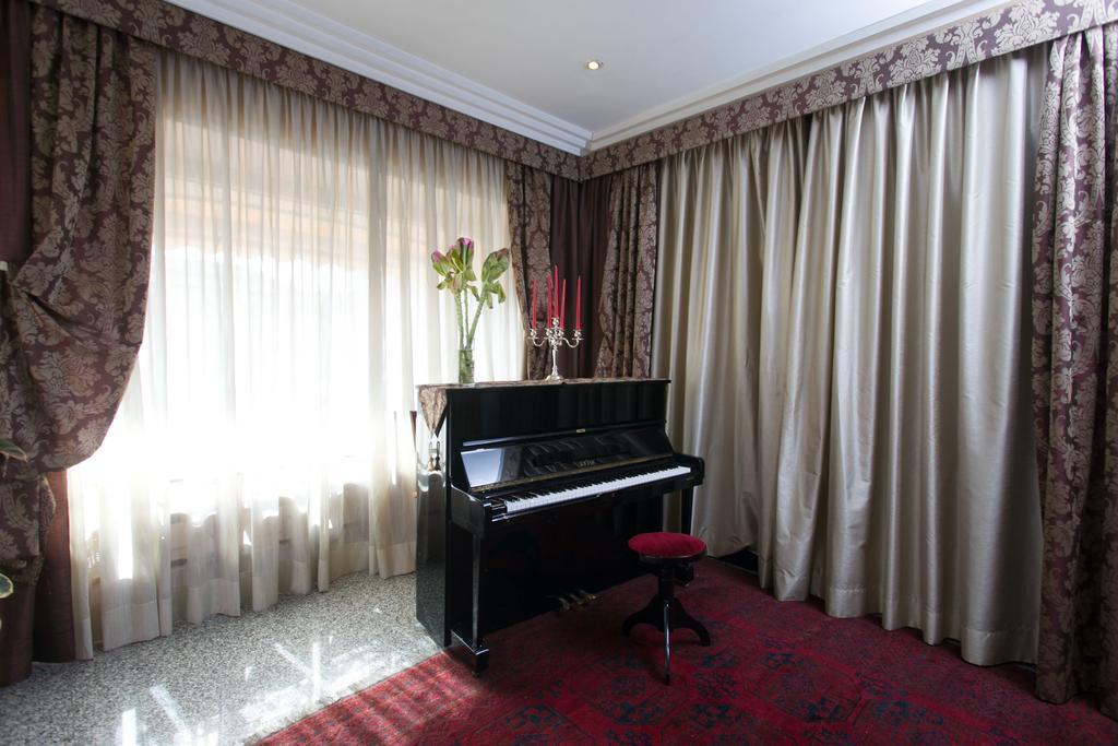 Astor Hotel Vintage Φροζινόνε Εξωτερικό φωτογραφία