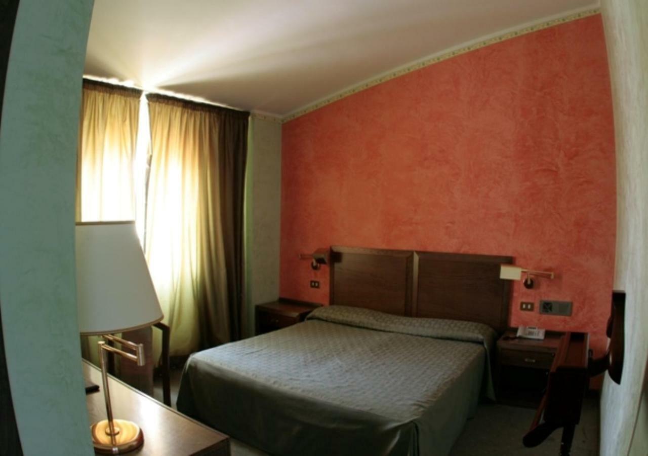 Astor Hotel Vintage Φροζινόνε Εξωτερικό φωτογραφία