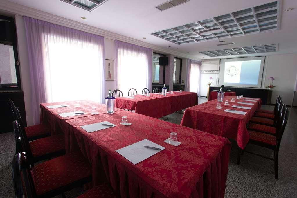 Astor Hotel Vintage Φροζινόνε Ανέσεις φωτογραφία